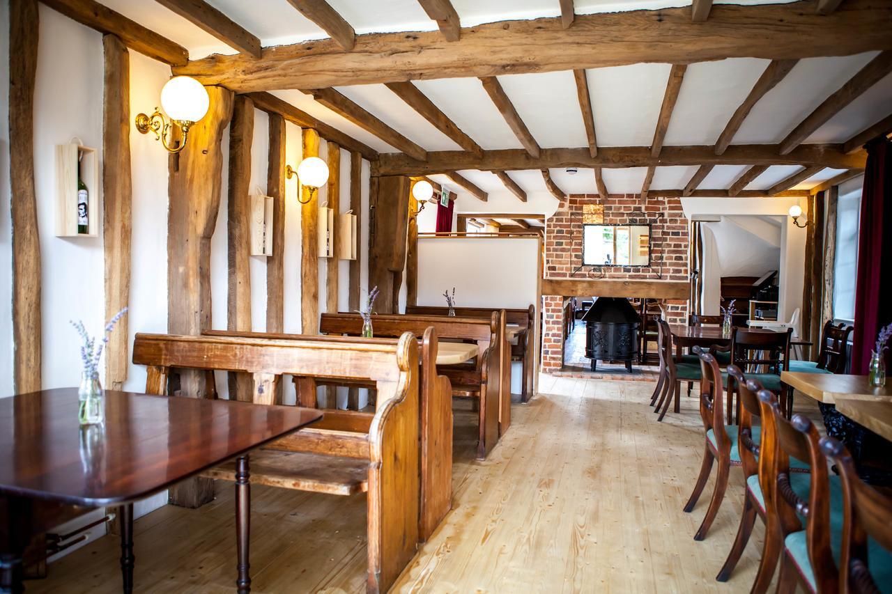 Отель The Horse & Cart Peasmarsh Экстерьер фото