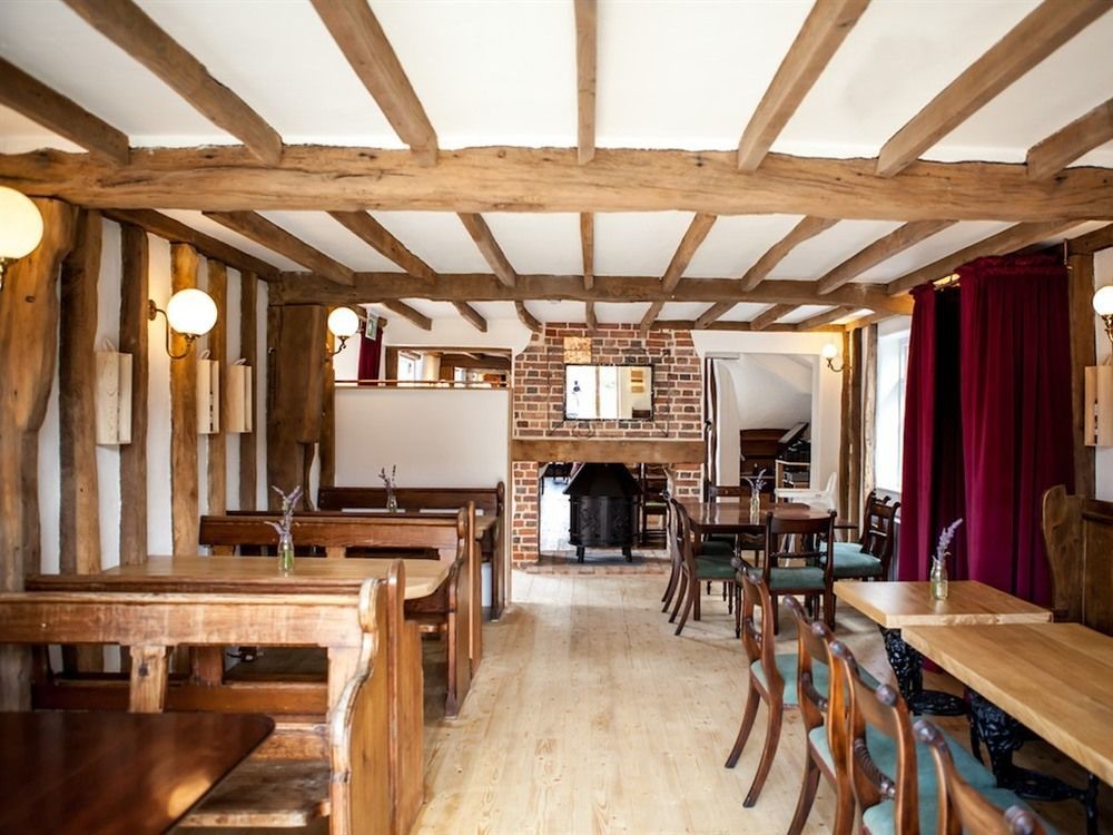Отель The Horse & Cart Peasmarsh Экстерьер фото