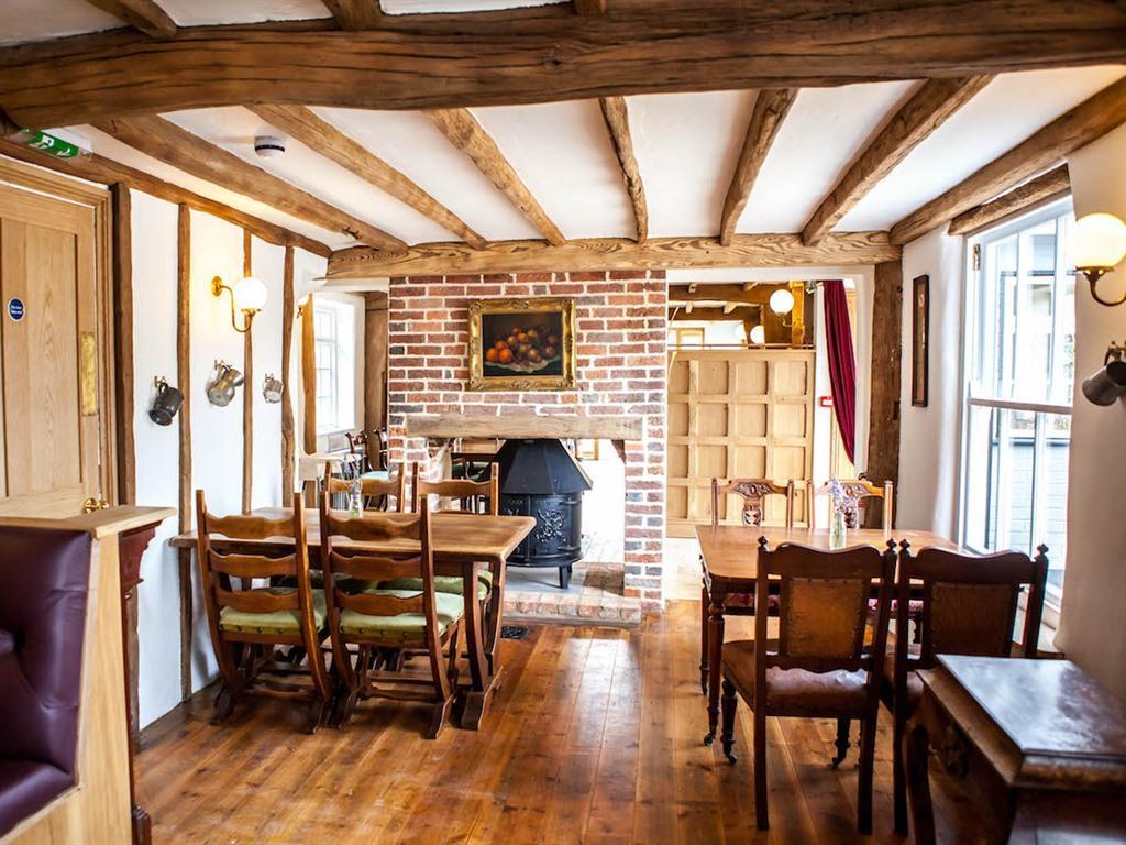 Отель The Horse & Cart Peasmarsh Экстерьер фото